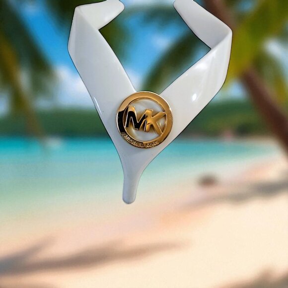 Michael Kors Women’s Cream and Gold Flip Flops Size 6M NWOT - Picture 9 of 10